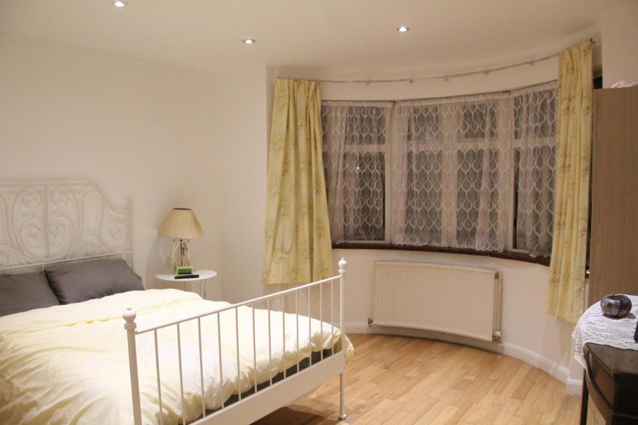 Beautiful Double Bedroom Edgware Extérieur photo