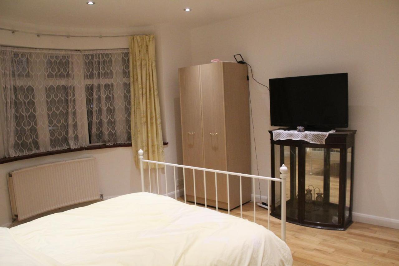 Beautiful Double Bedroom Edgware Extérieur photo